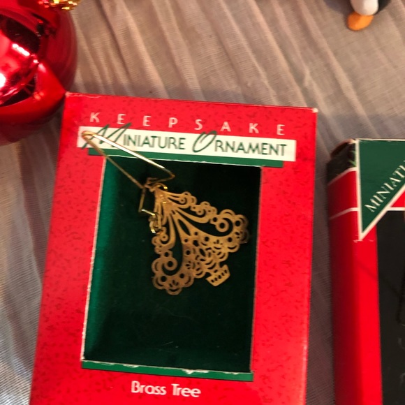 Vintage 1980s 7 HALLMARK & Precious Moments mini tree ornaments & 2 regular size - Picture 2 of 14